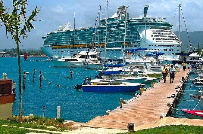 Relaxing Montego Bay To Bahia Principe Runaway Bay Transfer 1 Way - Detailed Breakdown of the Experience