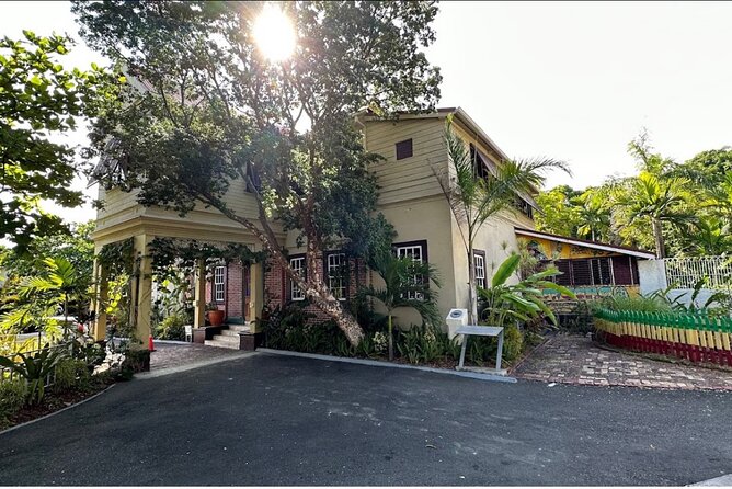 Private Musical Tour at Bob Marley Studios in Kingston - Key Points