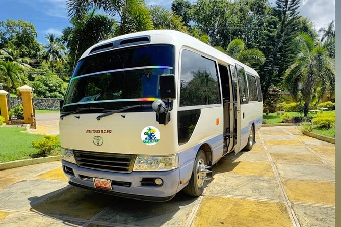 Affordable Airport Roundtrip Transfers To Montego Bay hotels only - Quick Overview of the Airport Transfer Experience