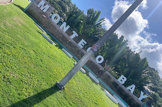 Private Montego Bay Airport Transportation w Complimentary Beer - Is This Transfer Right for You?