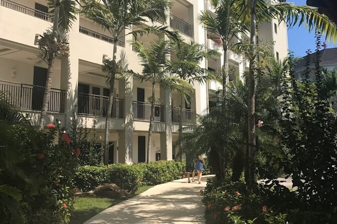 Airport transportation to and from secrets - The Sum Up