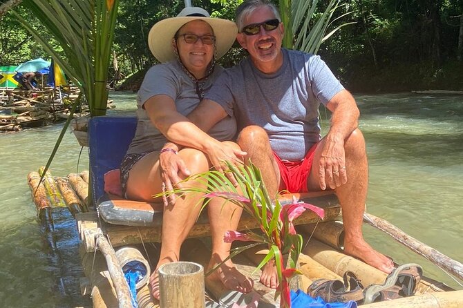 Sight seeing tour through the hills of JAMAICA - Transportation and Comfort