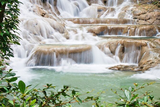 Dunn's River Falls and Blue Hole Private Combo Tour Ocho Rios - A Detailed Look at What to Expect