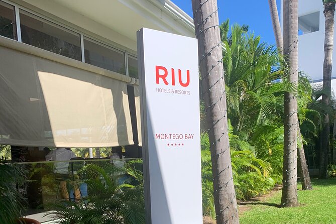 VIP Airport Transfer in Montego Bay - A Detailed Look at the VIP Airport Transfer Experience