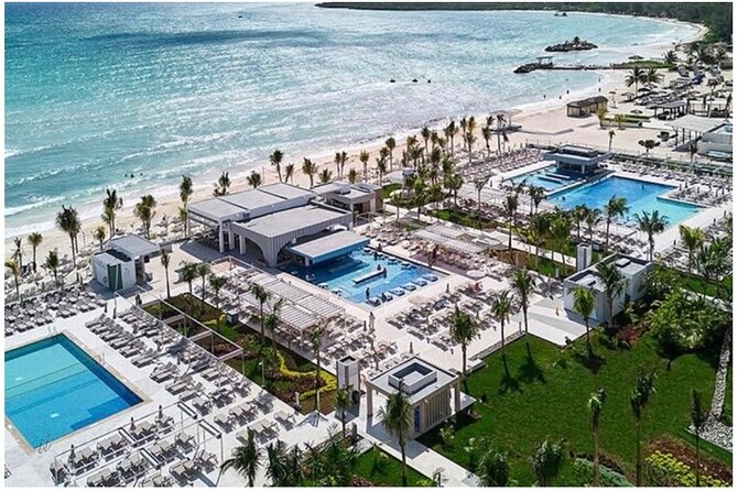 Montego Bay Airport Transfer to Riu Palace Aquarelle Hotel - Comfort and Convenience: What to Expect During the Ride