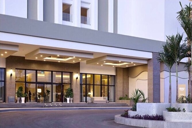 Montego Bay Airport Transfer to Riu Palace Aquarelle Hotel - Key Points