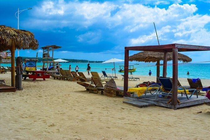 Private Tour to 7 Mile Beach Ricks Cafe with ATV from Montego Bay - FAQs