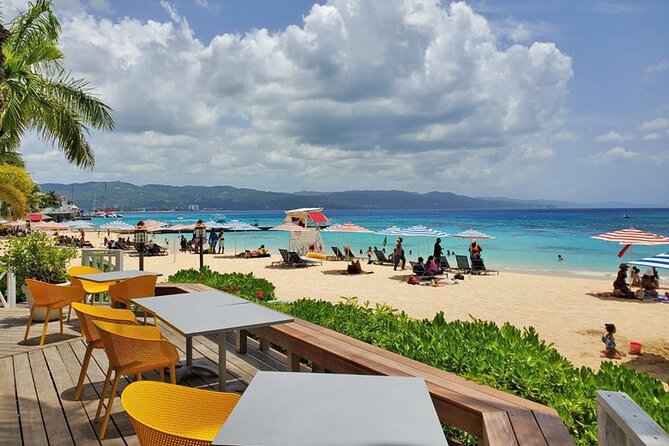 MBJ Airport Arrival and Private Transfer with Beach Stop - Key Points