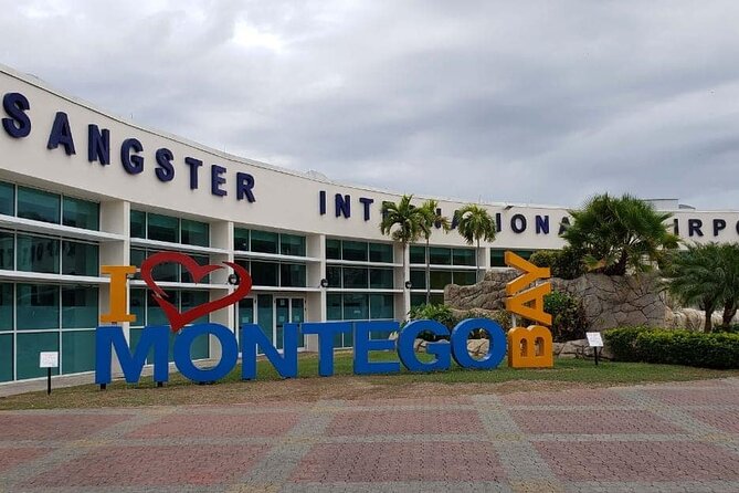 Private Transfer from Montego Bay Airport to Montego Bay Hotels - A Smooth Start to Your Jamaican Vacation: Private Transfer from Montego Bay Airport to Hotels