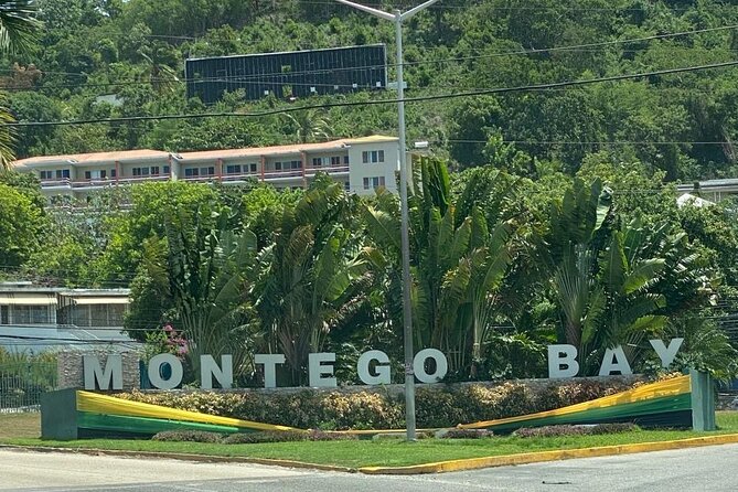 Airport Pickup and Drop off to any Hotel, Airbnb in Montego Bay - Key Points