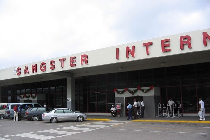 Montego Bay Airport Jamaica to Hotels in Ocho Rios - What to Expect on Your Journey