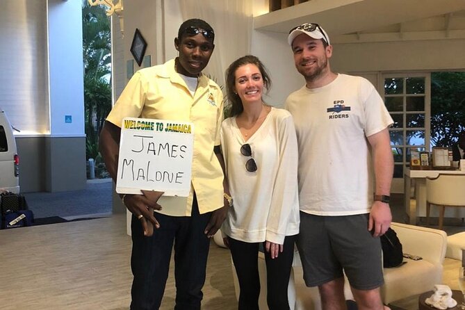 Private roundtrip transfer from MBJ airport to Grand Palladium - Smooth Sailing from Montego Bay Airport to Grand Palladium Resorts: A Practical Review