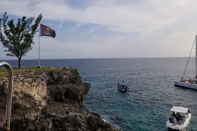 1. Negril Private Airport transfer to/from Hotels & Accommodations - Key Points