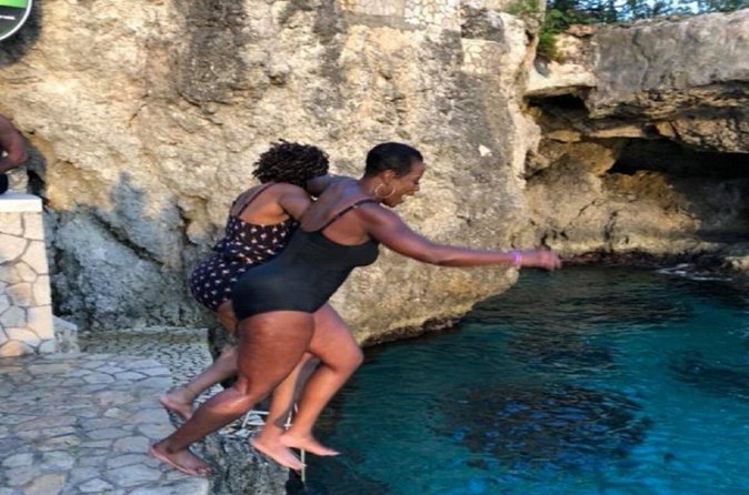 Negril Beach Experience & Rick's Cafe from Negril - What We Think: Is It Worth It?