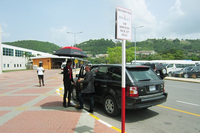Club Kingston VIP Lounge & Fast Track with Private Roundtrip Airport Transfer - The Sum Up