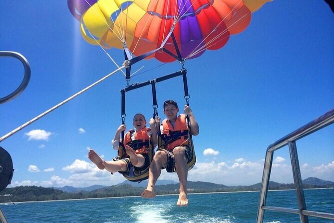 Jetski and Parasailing w/ Entry & Private Transportation - FAQs