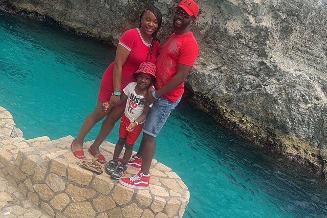 Private Tours and Airport Transfers from (MBJ) To Negril - An Honest Look at the Transfer Experience