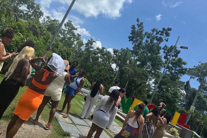 Private Tours and Airport Transfers from (MBJ) To Negril - Scenic Route and Stops in Transit