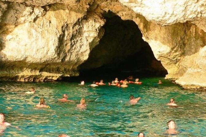 Negril PRIVATE CHARTER Catamaran (rate for 21 persons) - Summary