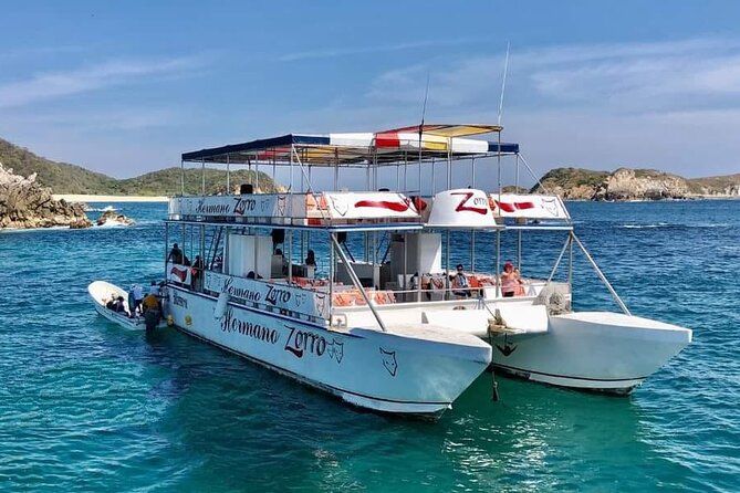 Guided Tours of the 7 Bays of Huatulco Oaxaca in Catamaran - The Experience: An In-Depth Look