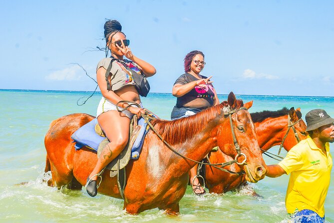 Horseback Riding/Swimming and Dunn's River from Ocho Rios - Key Points
