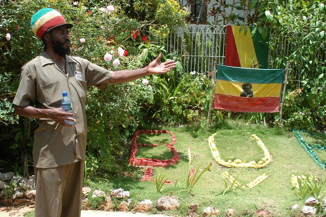 2.5-Hours Nine Miles & Bob Marley's Mausoleum Private Tour - Key Points