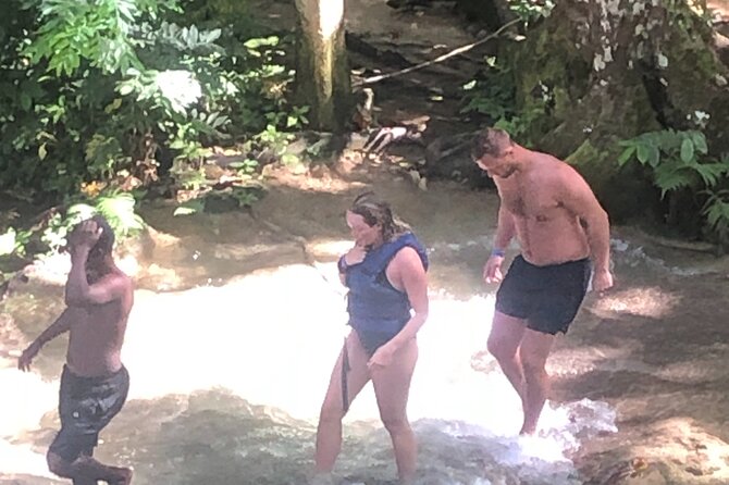 Wet and Wild - Blue Hole and Dunn's River - Why This Tour Offers Good Value