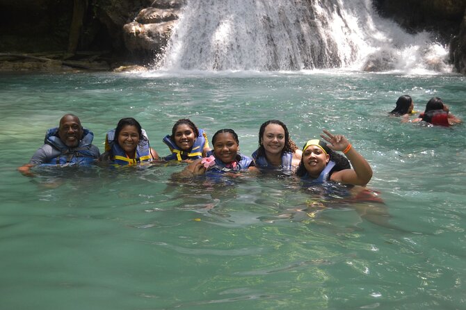 Private Blue Hole and Dunn's River Falls Tour with Transportation - Who Will Love This Tour?
