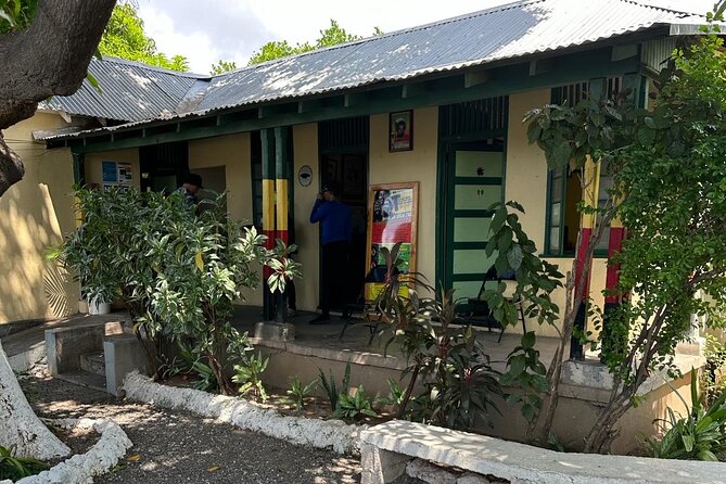 The Essential Bob Marley Tour: Visit His Home and more - FAQ