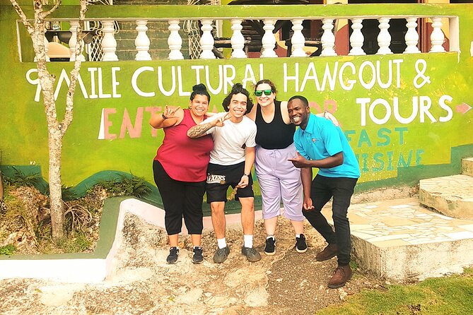 Bob Marley & Nine Mile Heritage Tour with Bus Transfer/Ocho Rios - Exploring the Nine Mile Heritage Village