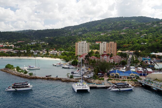 Montego Bay (MBJ) Airport Private Transfer to Ocho Rios Hotels - Considerations and When It’s Best