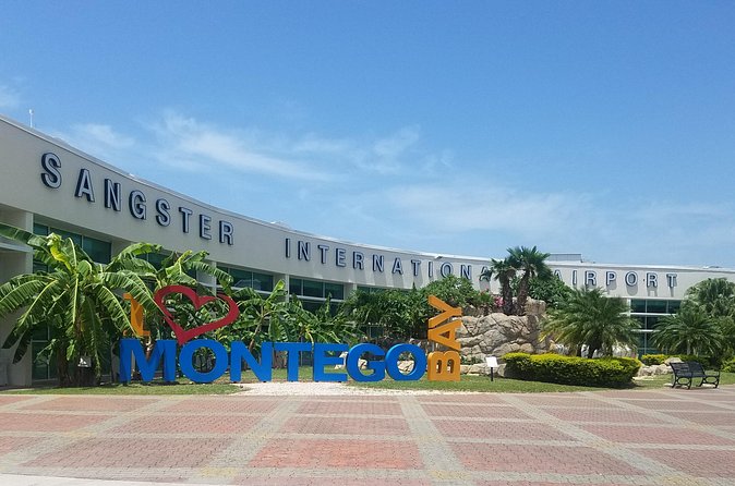 Roundtrip Airport Transfer from Montego Bay to Ocho Rios and Runaway Bay Hotels - Frequently Asked Questions