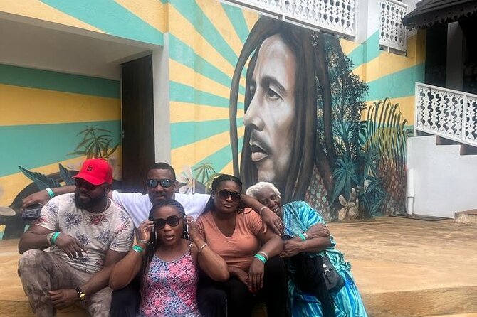 Nine Mile Reggae & History Guided Tour to Bob Marley's Birthplace - What Sets This Tour Apart