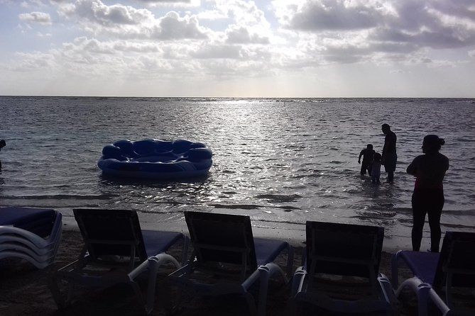 BEACH DAY IN LOS ARRECIFES RESTAURANT-open bar and lunch. - Who Should Consider This Tour?