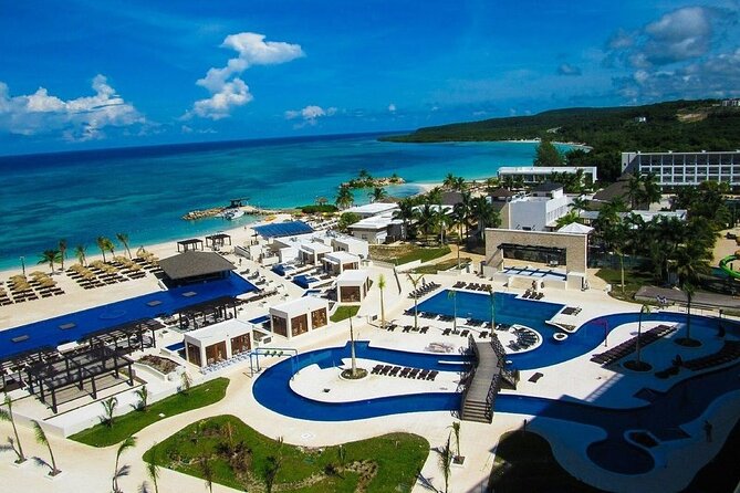 MBJ Airport Taxi to Royalton Blue Waters - A Reliable Ride from Montego Bay Airport to Royalton Blue Waters