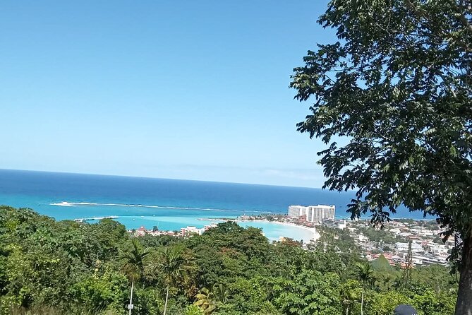 Shopping and Sightseeing from Riu Aquarelle/ Falmouth - Key Points