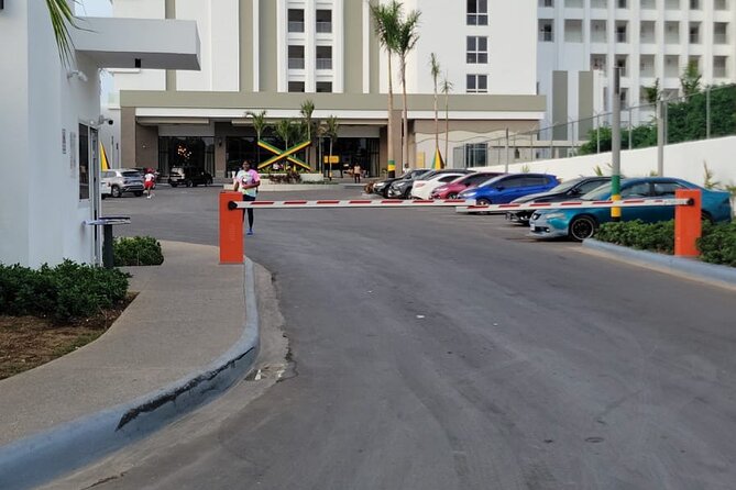 Private Airport Transfer Riu Aquarelle & Excellence Oyster Bay - FAQs