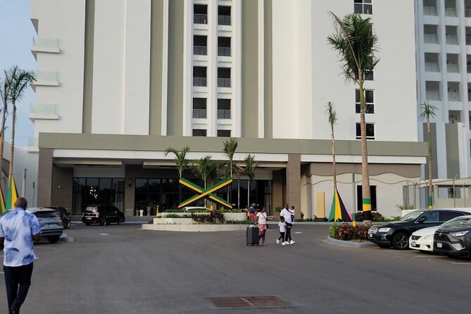 Private Airport Transfer Riu Aquarelle & Excellence Oyster Bay - An In-Depth Look at the Private Airport Transfer Experience