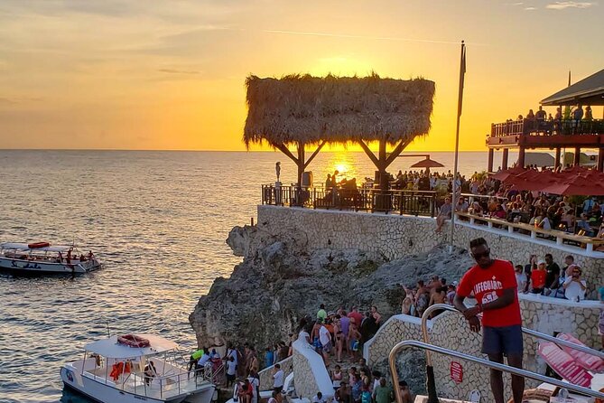 Ricks Cafe with 7 Mile Beach Private Tour from Montego - Key Points