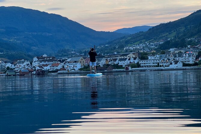 Renting SUP boards (paddle boards) - A Deep Dive into the SUP Paddleboarding Tour in Skjolden