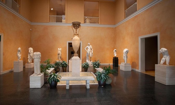 Ultimate Guide to Santa Barbara: A GPS Self-Guided Urban Stroll - Key Points