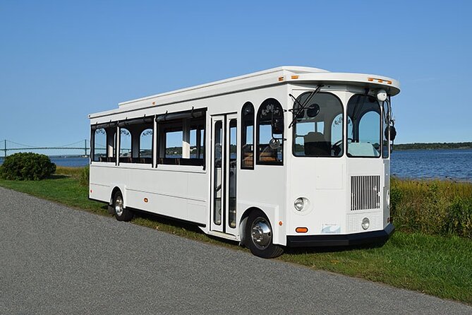 Newport Open Air Trolley Tour With Breakers Admission (Ages 5+) - Who Should Consider This Tour?