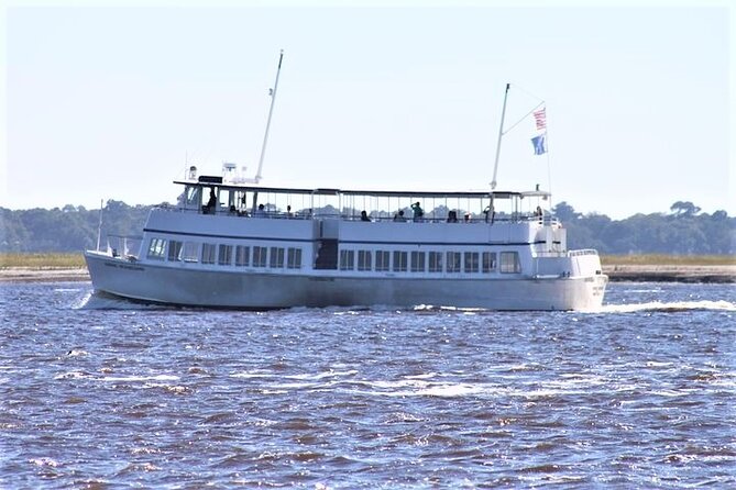 1.5-Hour Charleston Harbor Cruise with Live Narration - What the Reviews Reveal