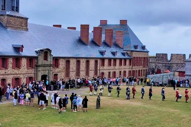 Louisbourg Fortress, Lighthouse and Cliffside Adventure - Exploring the Louisbourg Fortress: What Youll Experience