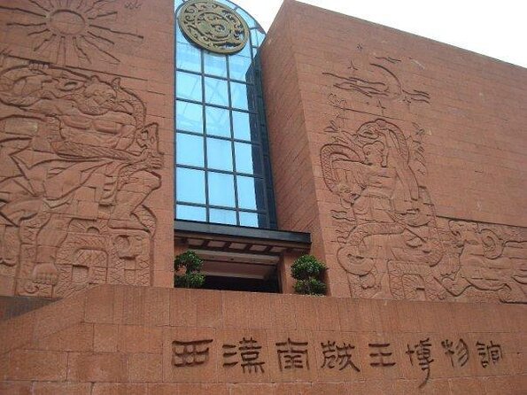 4-Hour Private Tour for Layover Travellers via Guangzhou Airport - Key Points