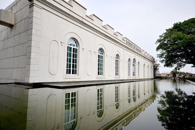 Macau Sightseeing tour including Buffet Lunch on Macau Tower and pickup in Macau - Key Points