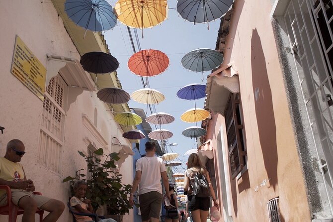 Getsemani neighborhood in group: art and culture with Audio System - Key Points