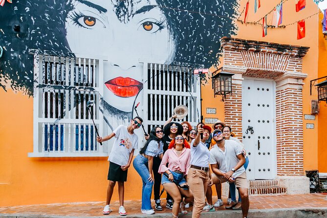 Cartagena: Getsemani Artistic District Selfie Tour! - Key Points