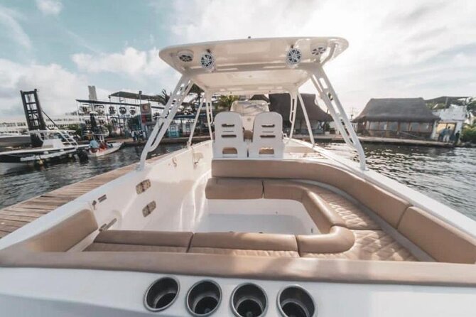 Boraina, 34 FT Luxury boat rental in Cartagena - The Complete Experience: What You Can Expect