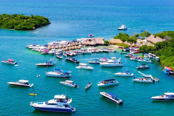 Islas del Rosario plus Bioluminescence Experience - Key Points